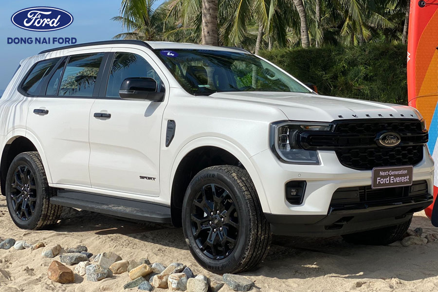 cac-dong-xe-ford-5-cho-ford-everest-2023