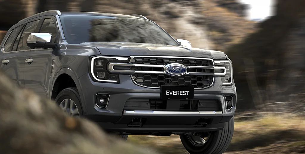 Ngoại thất Ford Everest Titanium