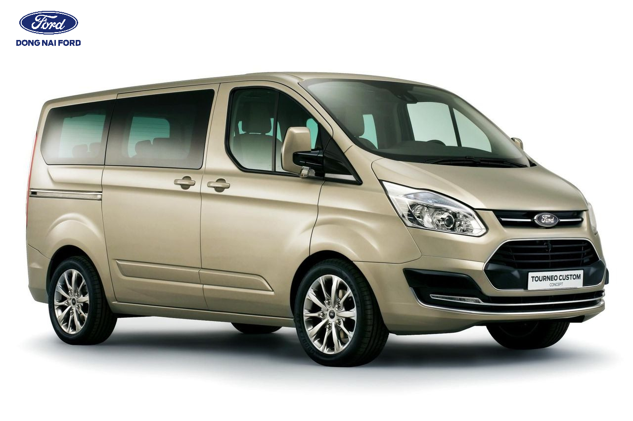ặc điểm của dòng xe Ford 7 chỗ cửa trượt