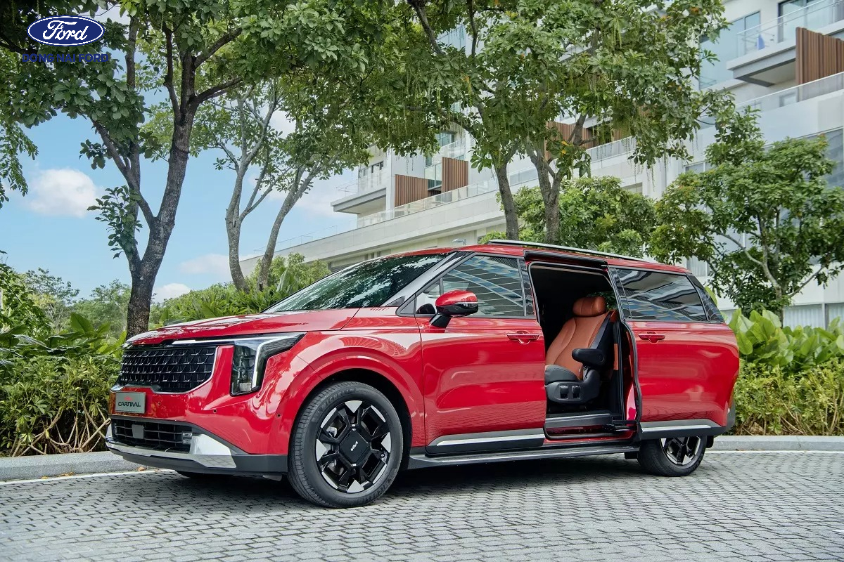 Khám phá mẫu xe 7 chỗ cửa trượt Kia Carnival