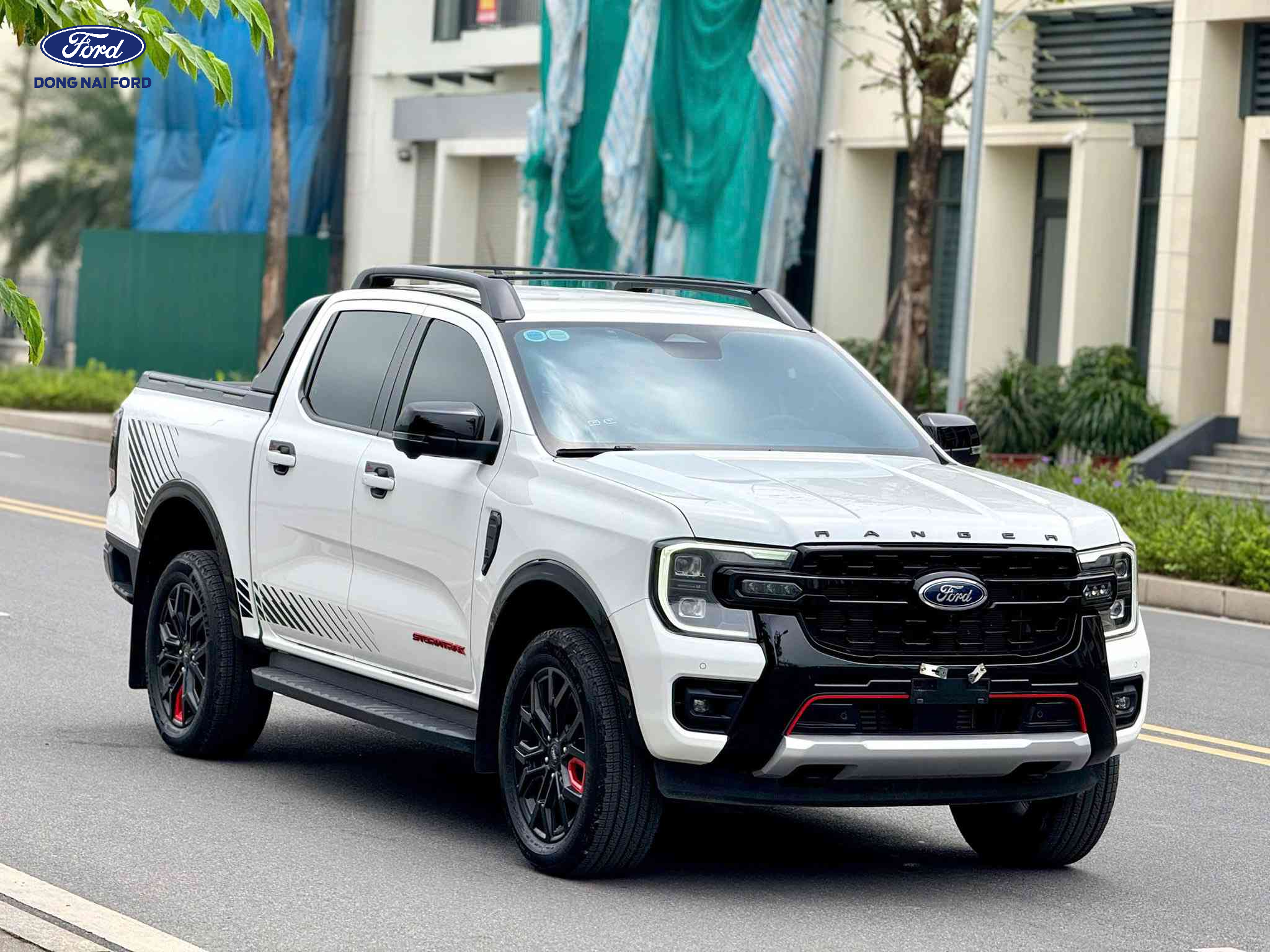 Thiết kế dòng xe Ford Ranger màu trắng