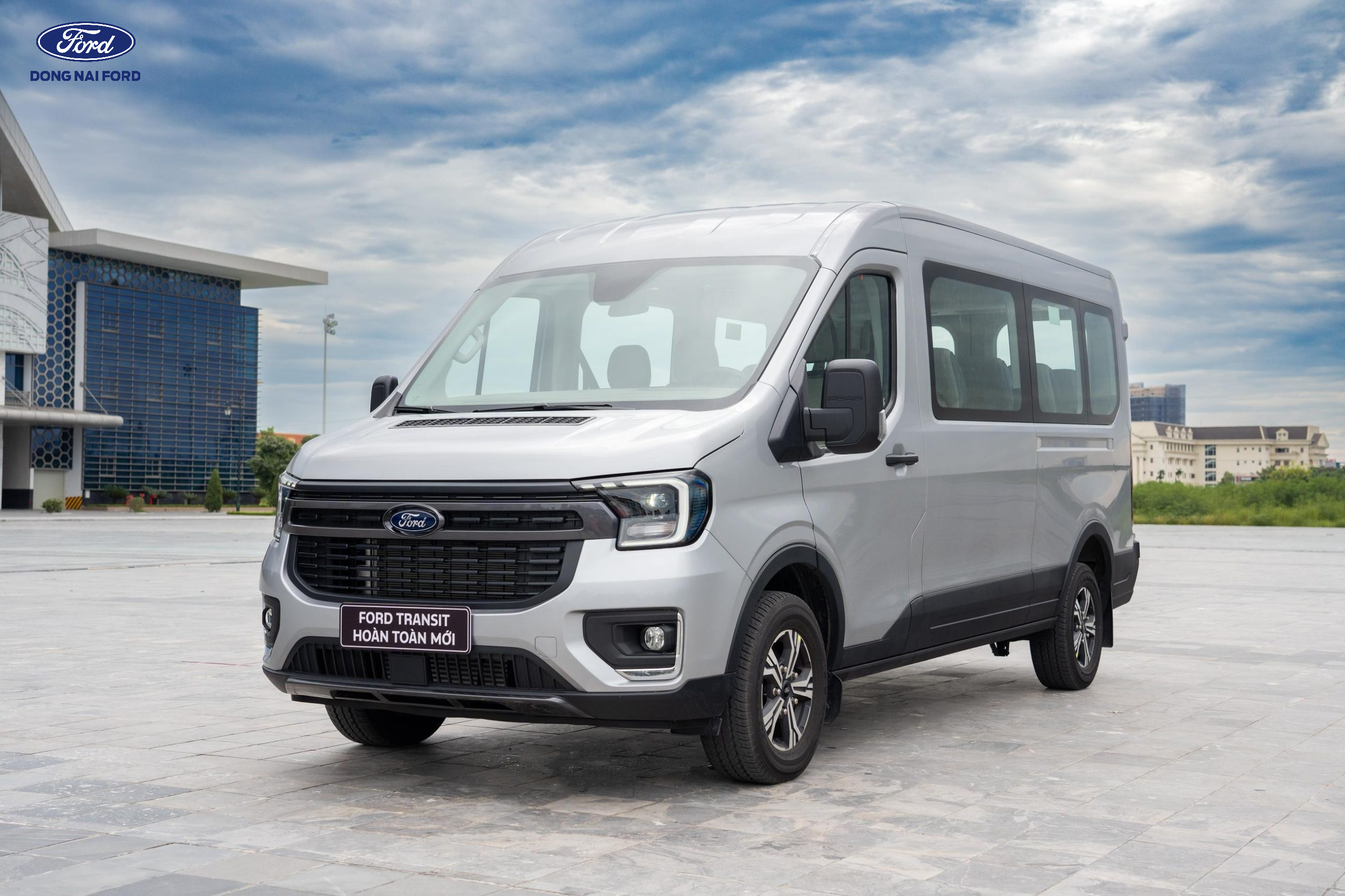 Thông số kỹ thuật Ford Transit Van